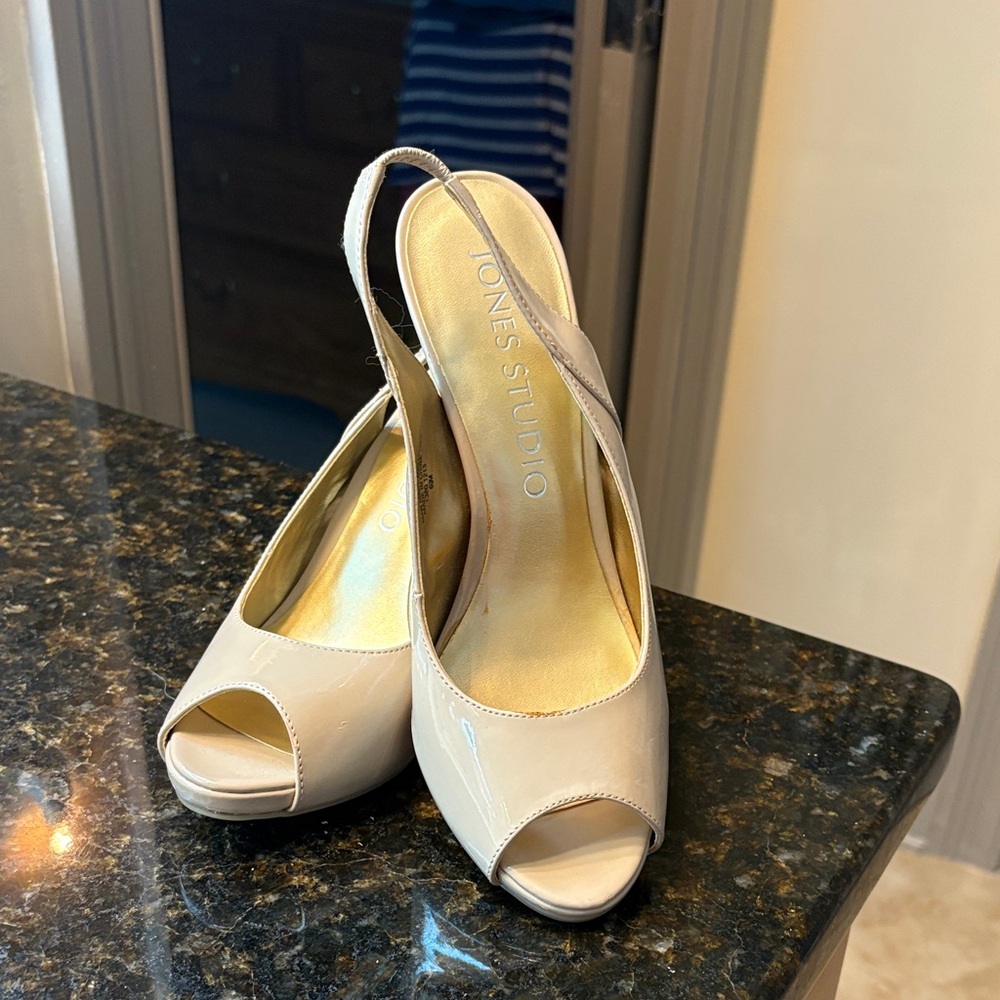Jones Studio Women's Elegant Cream Slingback Heels
